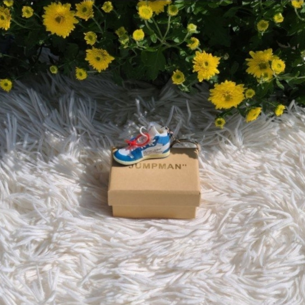 AJ1 (I) OFF-WHITE - "UNC" (WHITE LACES)